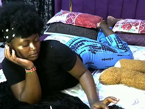 slender-qwene online show from 24, 11, 2025