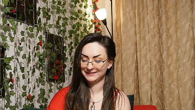 NaughtYHomemadE online show from 9, 2, 2026