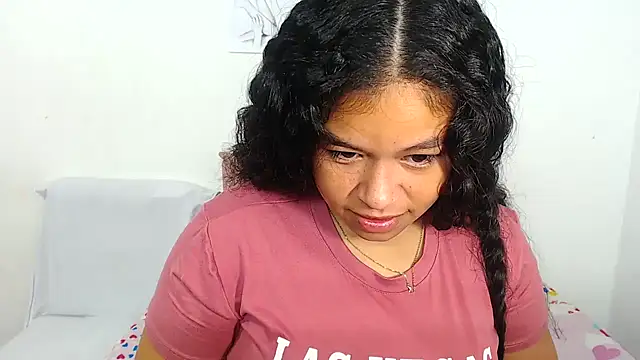 Hazel donna online show from 28, 5, 2026