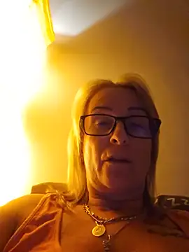 Snapshot of Steffi45 chatting on 2, 6, 2026 Steffi45 online show from 2, 6, 2026