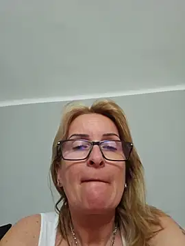 Snapshot of Steffi45 chatting on 4, 6, 2026 Steffi45 online show from 4, 6, 2026