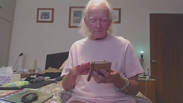 WaverlyKernow online show from 11, 9, 2025