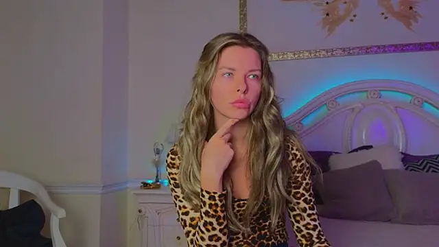 Real Tini online show from 10, 10, 2025