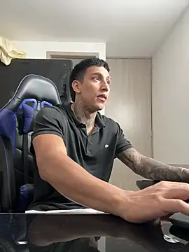 Snapshot of sendfer chatting on 4, 2, 2025 sendfer online show from 4, 2, 2025