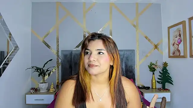 Snapshot of angelina_castroo chatting on 24, 12, 2024 angelina castroo online show from 24, 12, 2024