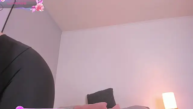 Snapshot of MELISSA_ALVAREZ chatting on 8, 1, 2025 MELISSA ALVAREZ online show from 8, 1, 2025