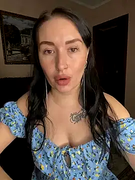 Roxana Bell online show from 15, 11, 2025