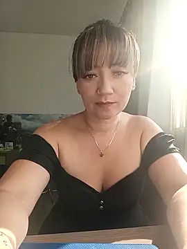 Snapshot of tata_laima__ chatting on 25, 3, 2026 tata laima online show from 25, 3, 2026
