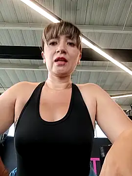 Snapshot of tata_laima__ chatting on 28, 4, 2026 tata laima online show from 28, 4, 2026