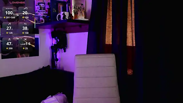 Snapshot of BLACKTSUKI7_ chatting on 7, 6, 2026 BLACKTSUKI7 online show from 7, 6, 2026