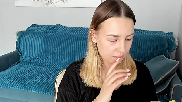 Mia shy1 online show from 25, 1, 2025