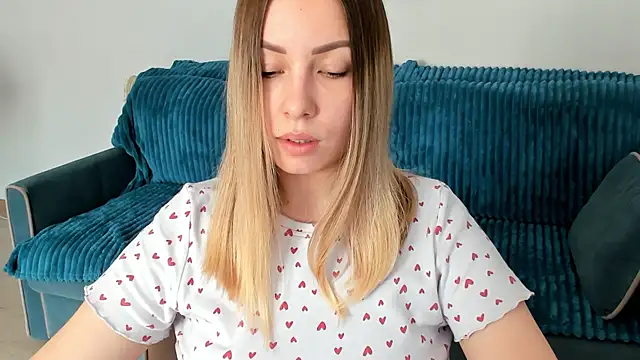 Mia shy1 online show from 7, 2, 2025