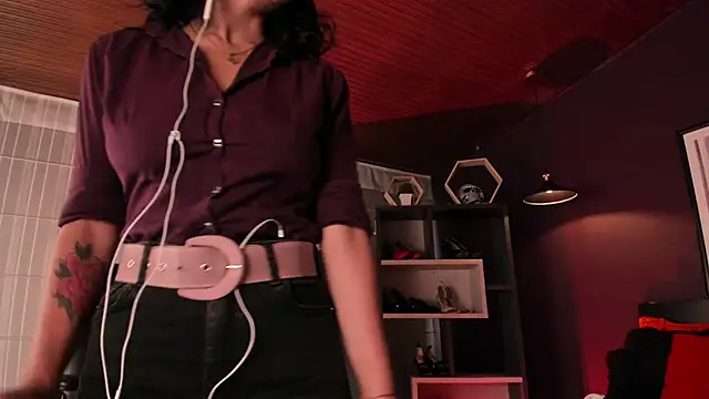 Moony 14 online show from 14, 4, 2026