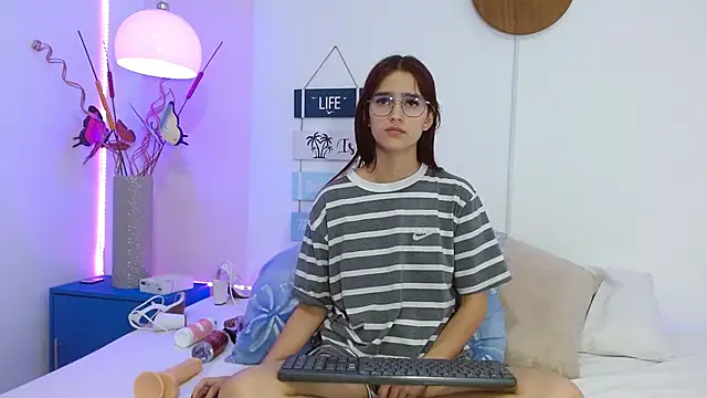 MelodyMansson online show from 21, 1, 2025