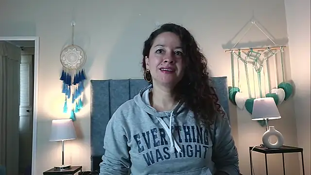 Snapshot of ArtesanaMK chatting on 7, 6, 2026 ArtesanaMK online show from 7, 6, 2026