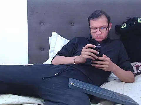 Snapshot of andy_loverxx chatting on 10, 2, 2026 andy loverxx online show from 10, 2, 2026