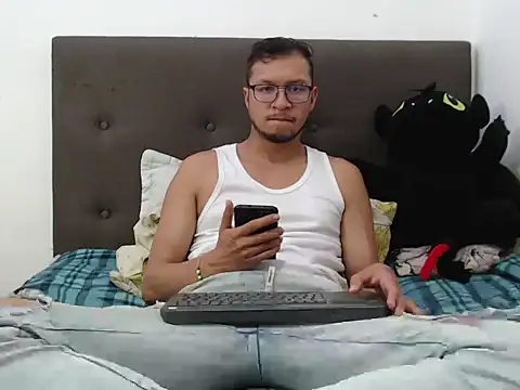 Snapshot of andy_loverxx chatting on 28, 2, 2026 andy loverxx online show from 28, 2, 2026