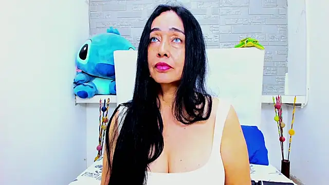 Snapshot of HorniestMilf chatting on 8, 9, 2025 HorniestMilf online show from 8, 9, 2025