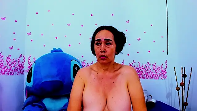 Snapshot of HorniestMilf chatting on 13, 6, 2026 HorniestMilf online show from 13, 6, 2026