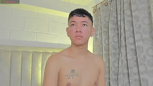 Snapshot of JulianRose_1 chatting on 28, 1, 2025 JulianRose 1 online show from 28, 1, 2025