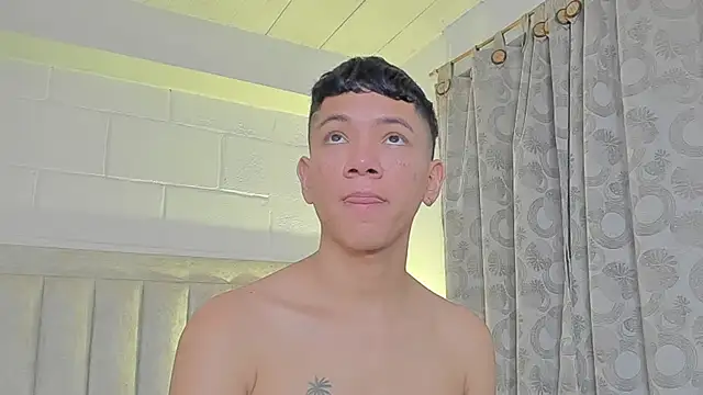 Snapshot of JulianRose_1 chatting on 29, 1, 2025 JulianRose 1 online show from 29, 1, 2025