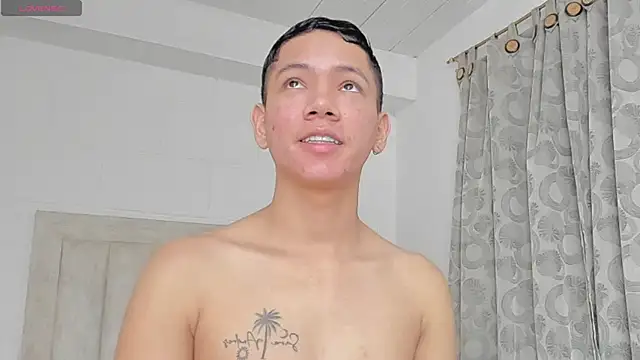 Snapshot of JulianRose_1 chatting on 8, 2, 2025 JulianRose 1 online show from 8, 2, 2025