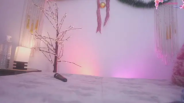 Eyleen 24 online show from 23, 12, 2024