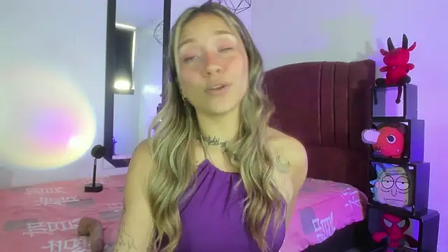 alisson zafiro  online show from 18, 12, 2024