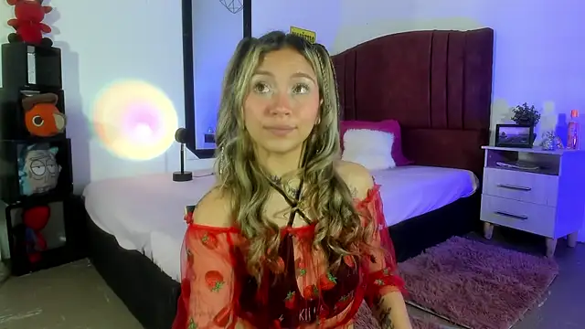 alisson zafiro  online show from 7, 1, 2025