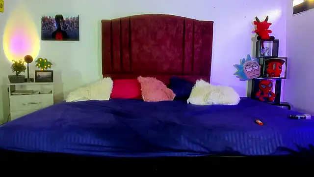 alisson zafiro  online show from 9, 1, 2025