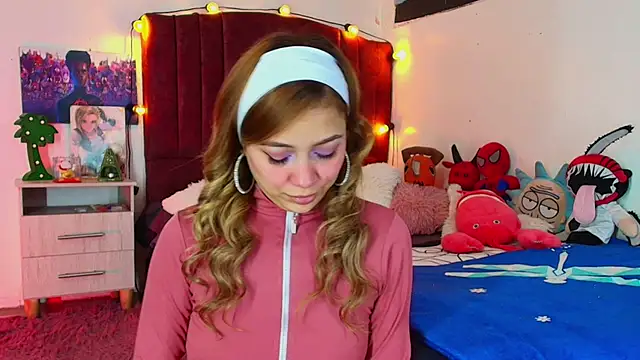 alisson zafiro  online show from 9, 10, 2025