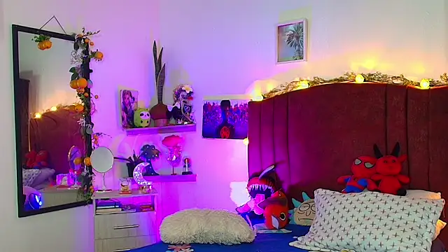 alisson zafiro  online show from 20, 4, 2026