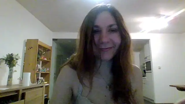 JasmineGlamour online show from 18, 3, 2026
