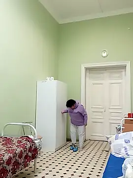 FantasyMichelle online show from 1, 2, 2025