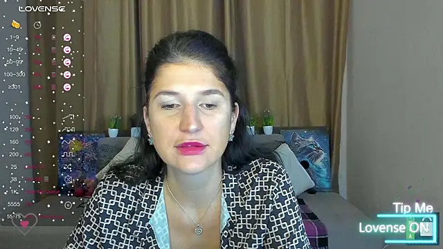 Alianna Solo Kisses online show from 15, 11, 2025