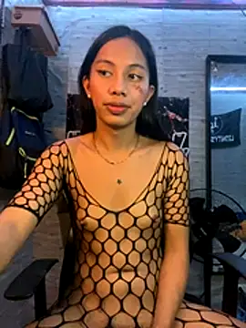 whiteladyboy online show from 2, 12, 2025