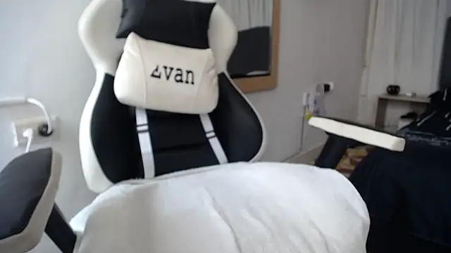 Valerioe online show from 13, 2, 2025