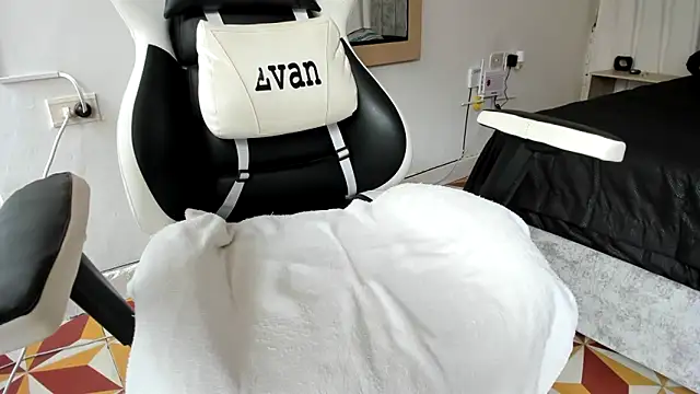 Valerioe online show from 8, 3, 2025