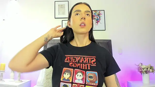 helen mooree online show from 25, 3, 2026