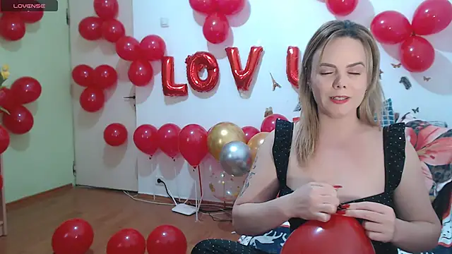 hotmilf4uxxx online show from 14, 2, 2026