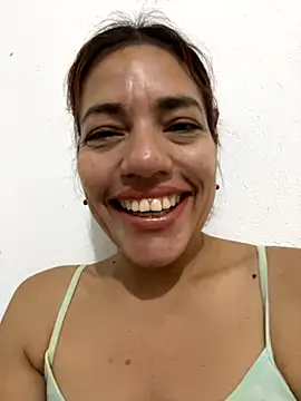 lia huan online show from 17, 10, 2025