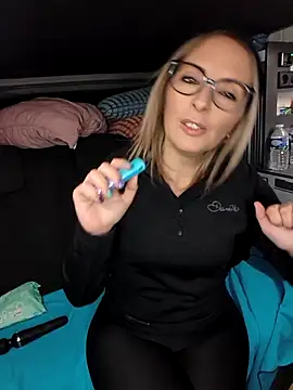 Snapshot of Jade_Emeraud chatting on 2, 12, 2025 Jade Emeraud online show from 2, 12, 2025