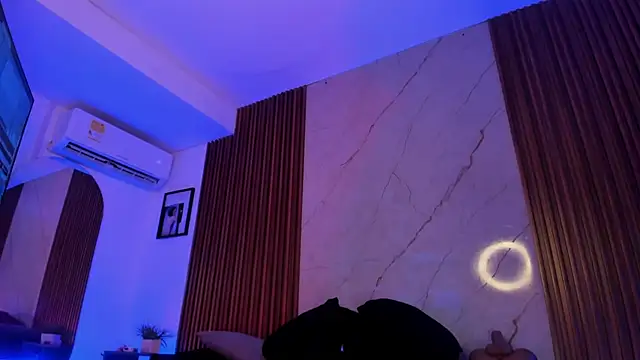 Emiilycollins online show from 14, 10, 2025