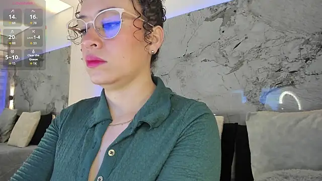 LIZ HOLMES online show from 20, 12, 2025