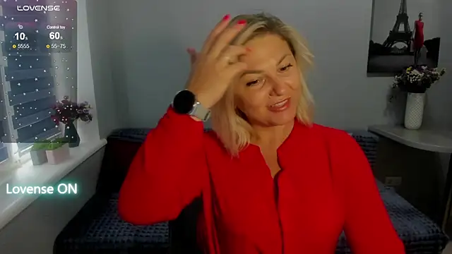 Snapshot of sweet___margaret chatting on 13, 10, 2025 sweet margaret online show from 13, 10, 2025
