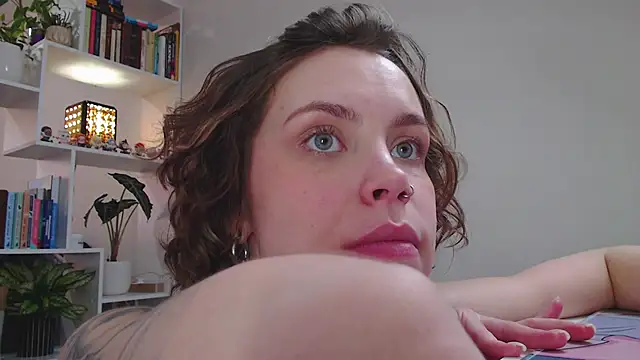 Snapshot of milly_ross chatting on 6, 2, 2025 milly ross online show from 6, 2, 2025