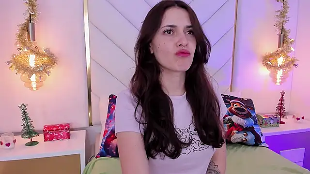 Snapshot of Flor_delunaa chatting on 5, 1, 2025 Flor delunaa online show from 5, 1, 2025
