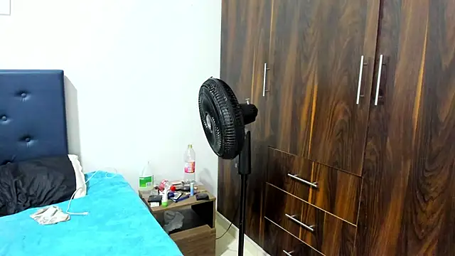 brenda sofia2 online show from 10, 11, 2025