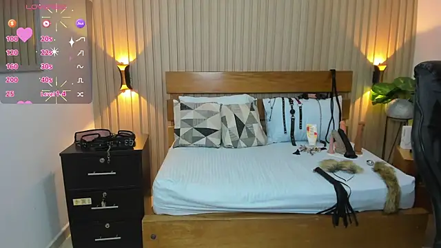 luciana ballesteros  online show from 13, 2, 2025