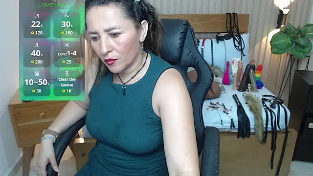 luciana ballesteros  online show from 15, 11, 2025